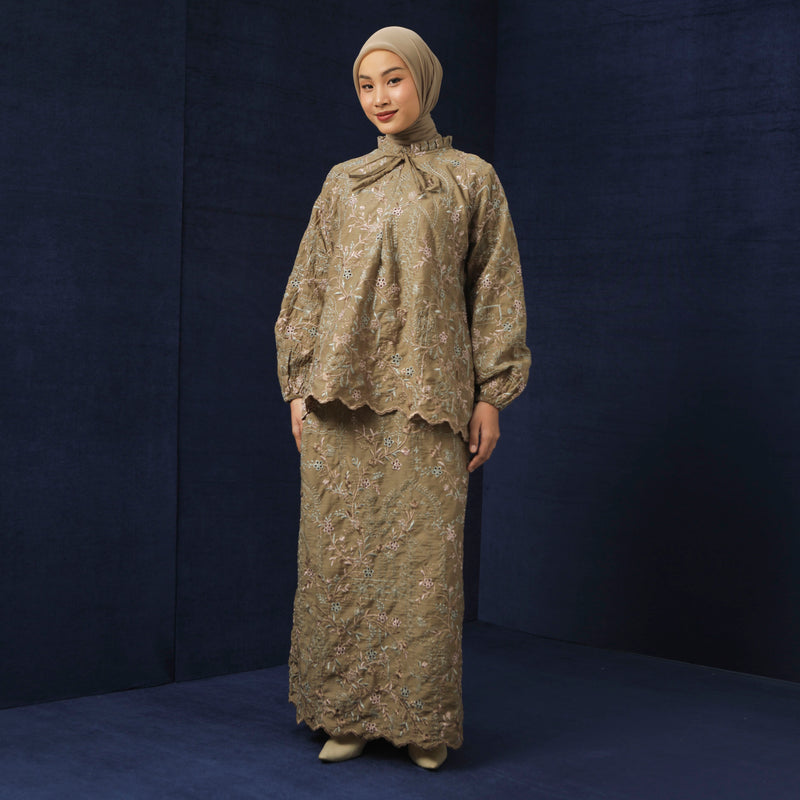 Floure Embroidery Set Dessert Taupe L-XL Series 5