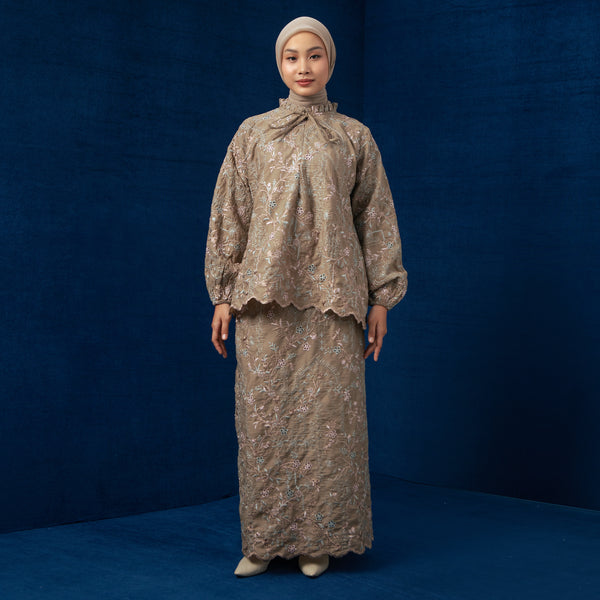 Floure Embroidery Set Dessert Taupe L-XL Series 5