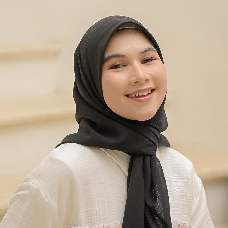 Qira Voal (Hijab Voal Segiempat)