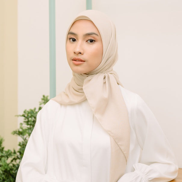 Lysa Eyelash (Hijab Voal Segiempat)