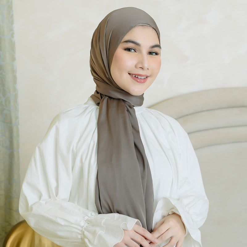 Shadeera Silk Shawl in Taupe Grey (Lozy x Shadira)