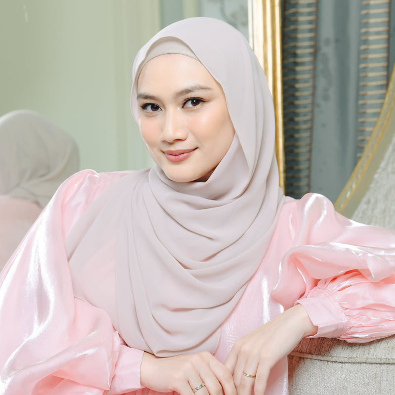 Yure Inner Shawl Nude Cream (Pashmina Ceruti Babydoll)