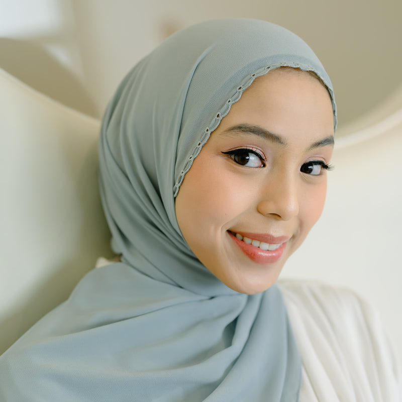 Daira Classic Shawl Blue Pastel