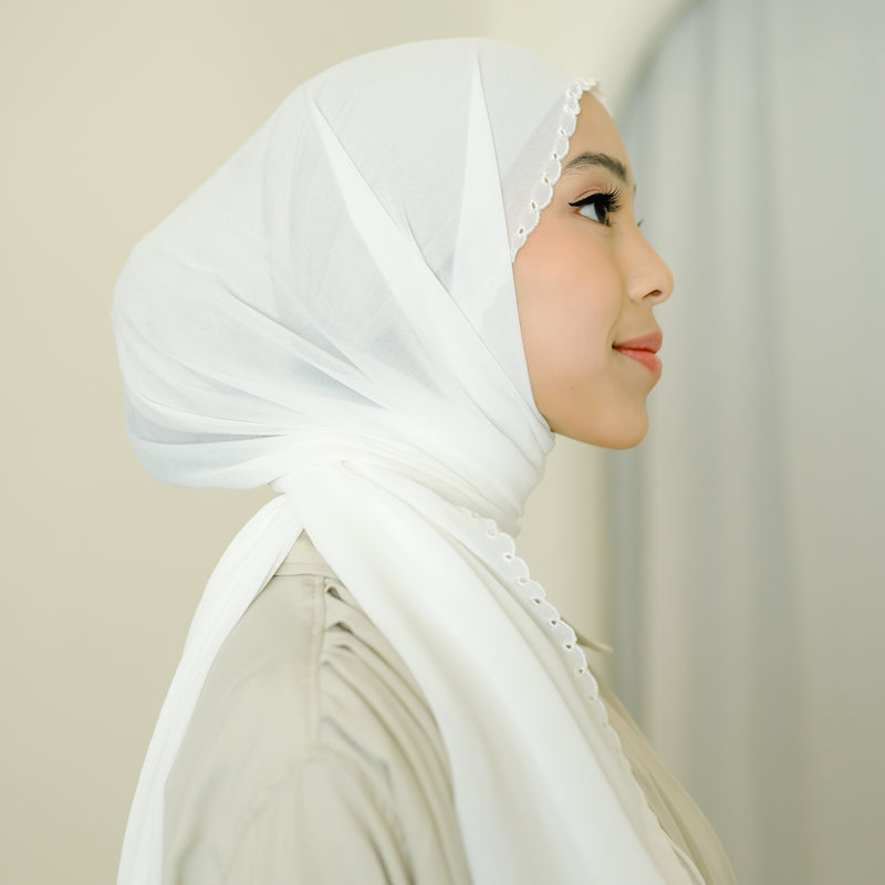 Daira Classic Shawl Broken White
