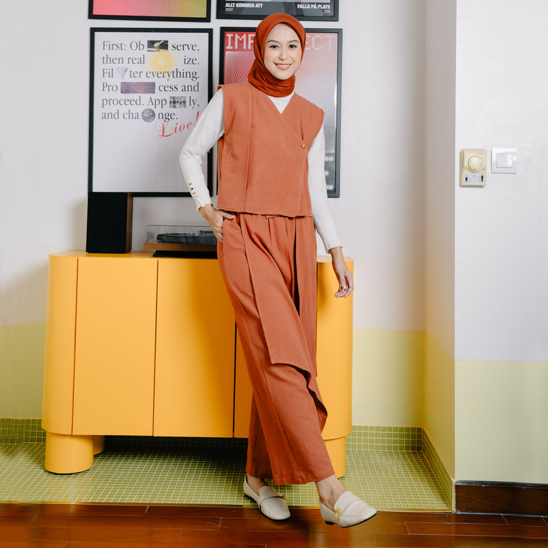 Nami Set (One Set Linen) Terracotta
