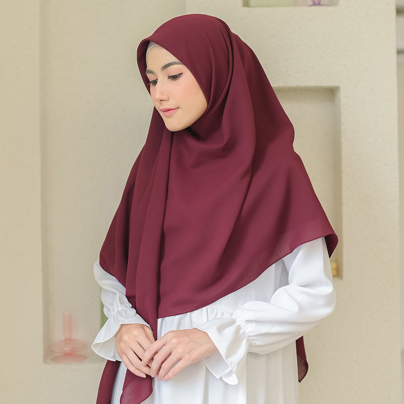 Detaa Square Syari (Hijab Segiempat Syari) Burgundy