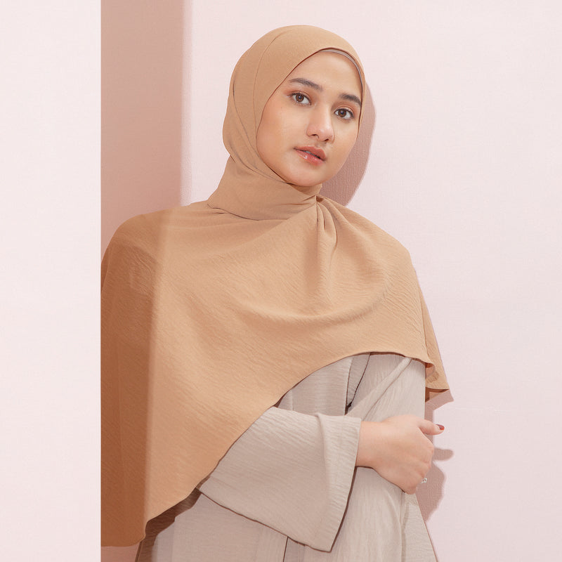 Zeera Shawl in Caramel (Lozy x Nadzira)