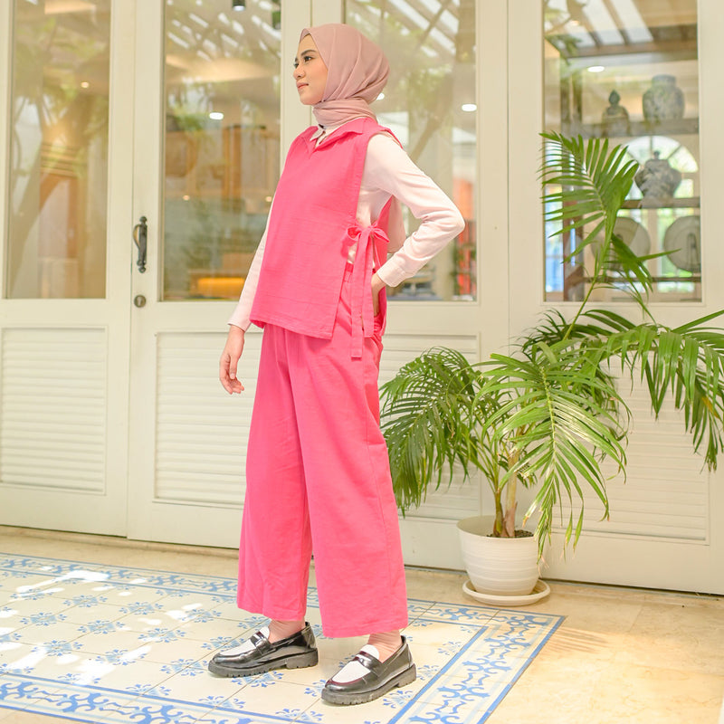 Kumi Set Shocking Pink (One Set Linen) Ukuran M