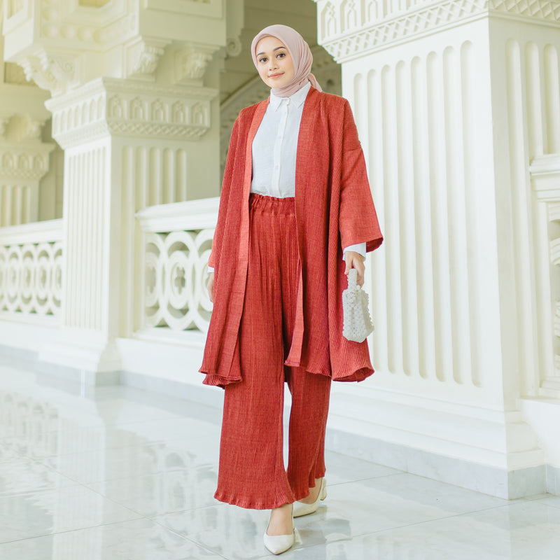 Zakia Pleats Set Maroon Size M