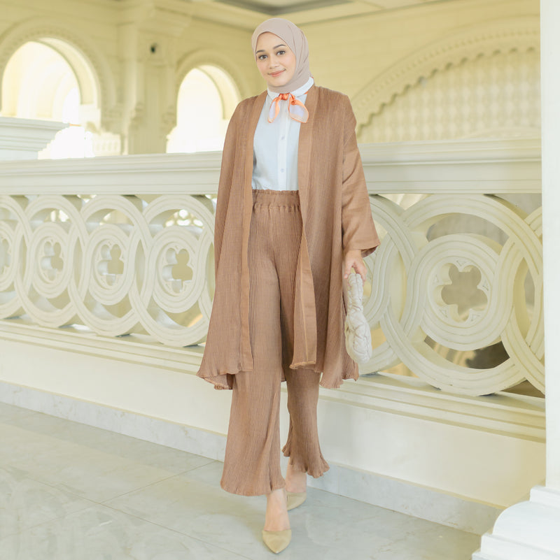 Zakia Pleats Set Soft Brown Size L