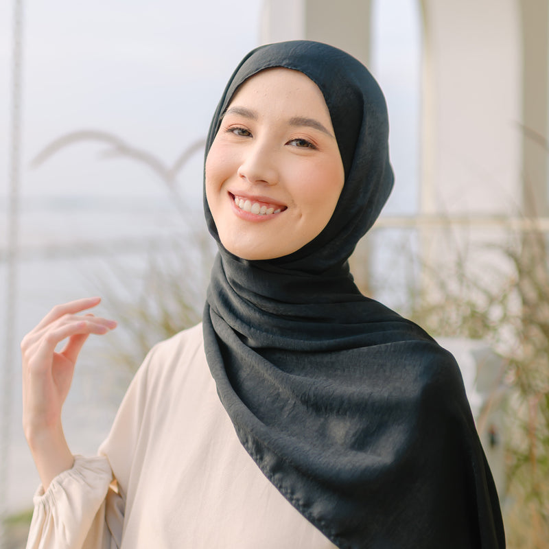 Kian Shawl Black