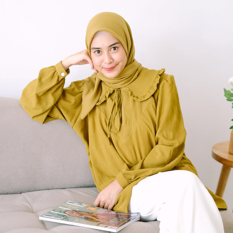 Claira Blouse Zaitun