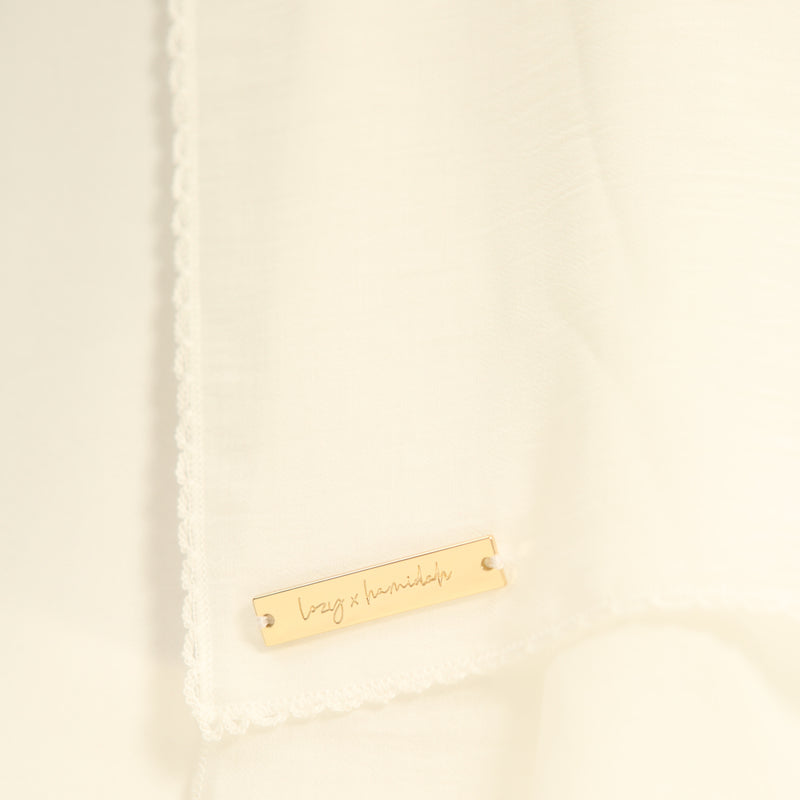 Embroidery Signature Square Broken White