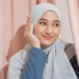 Zeera Shawl in Light Grey (Lozy x Nadzira)