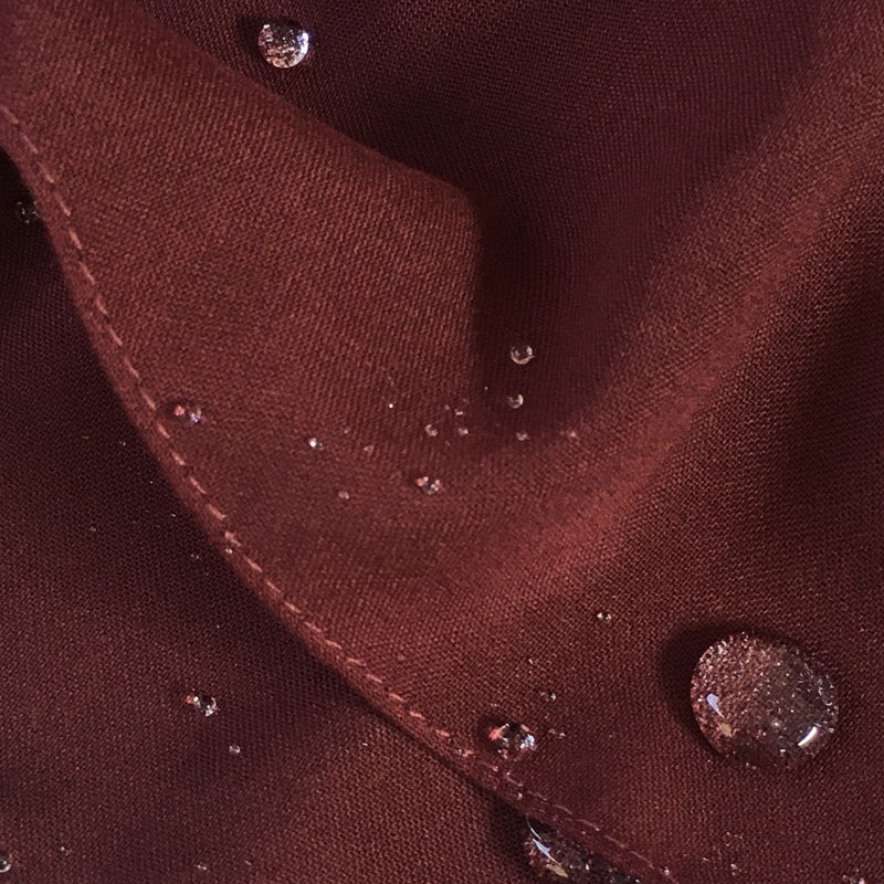 Sara Voal Watersplash (Anti Air) Maroon