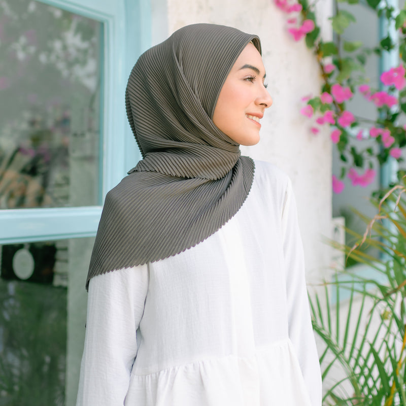 Haraa Pleats Square (Segiempat Voal Plisket) Dark Grey