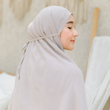 Biyya Instan (Bergo Crinkle) Cream Almond