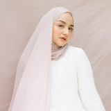 Antique Shawl in Baby Nude (Lozy x Antik)