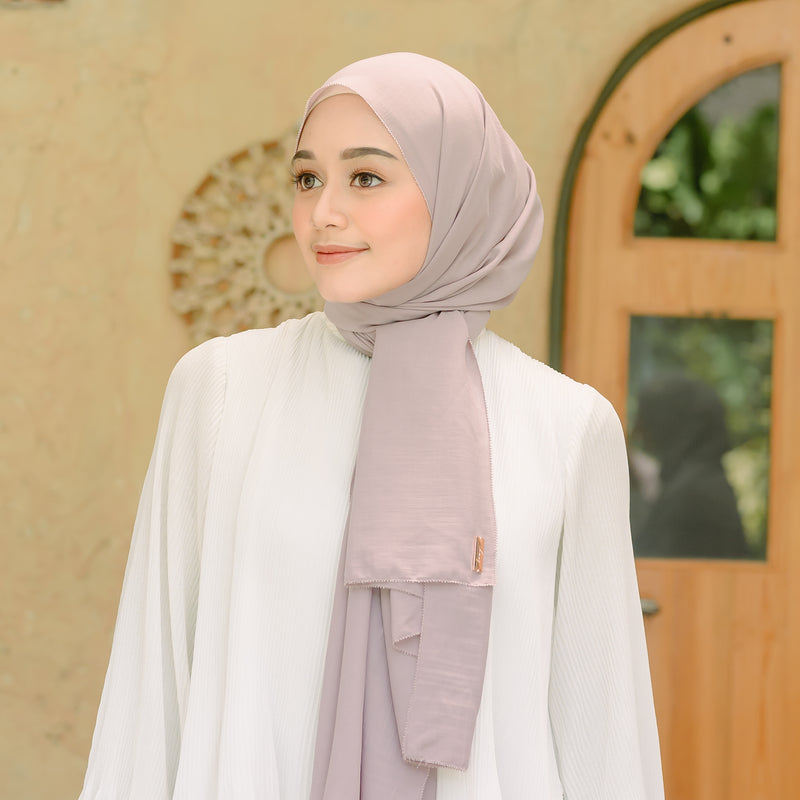 Dira Eyelash Shawl Tea Rose